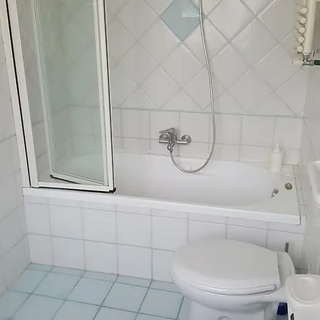 Aminei Metro Bed & Breakfast *